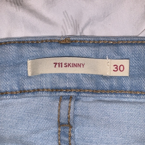 LEVI’s 711 Ripped Mid Rise Skinny Jeans - Picture 2 of 4